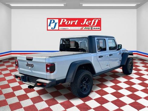 Used 2022 Jeep Gladiator Mojave w/ LED Lighting Group AWD/4WD image 4