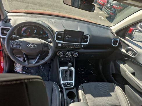 New 2025 Hyundai Venue Limited FWD image 19