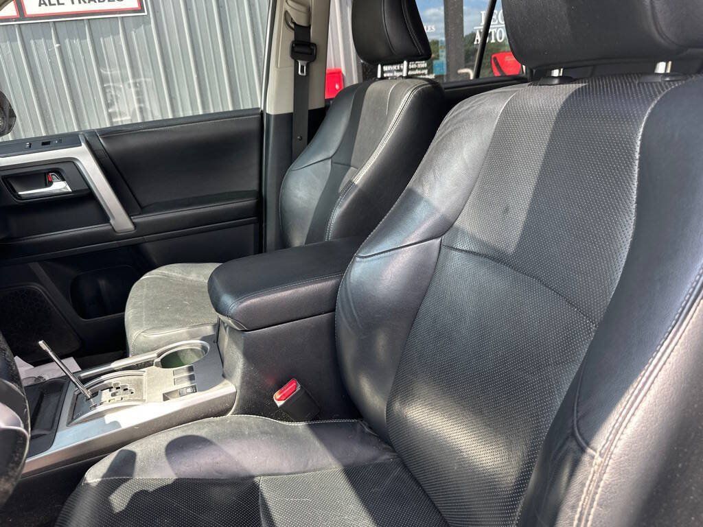 Used 2015 Toyota 4Runner Limited AWD/4WD image 11