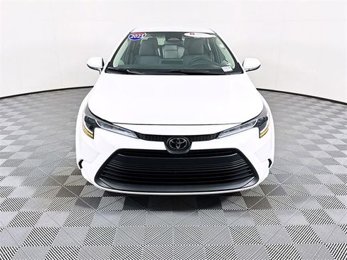 Certified 2025 Toyota Corolla LE image 2