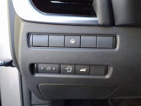 Certified 2023 Nissan Rogue SL w/ SL Premium Package image 21