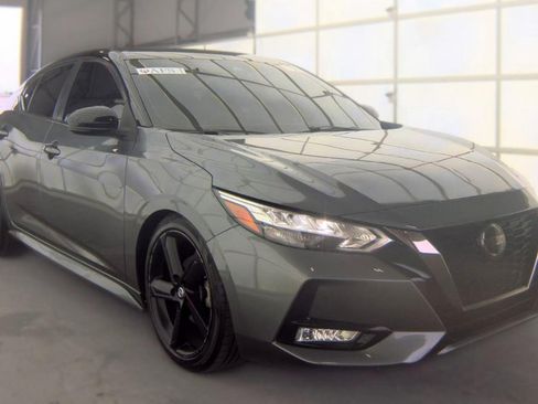Used 2021 Nissan Sentra SR w/ Lighting Package FWD image 4