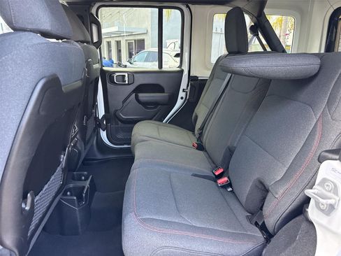 Used 2025 Jeep Wrangler Unlimited Rubicon AWD/4WD image 22