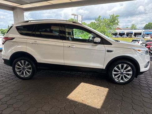 Used 2017 Ford Escape Titanium AWD/4WD image 5