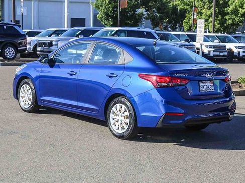 Used 2020 Hyundai Accent SE FWD image 2