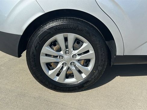 Used 2020 Kia Soul LX FWD image 16