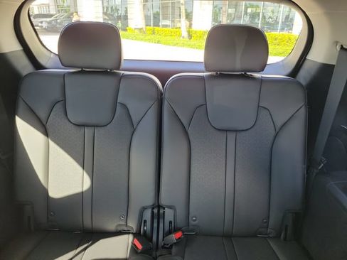 Certified 2023 Kia Sorento SX FWD image 11