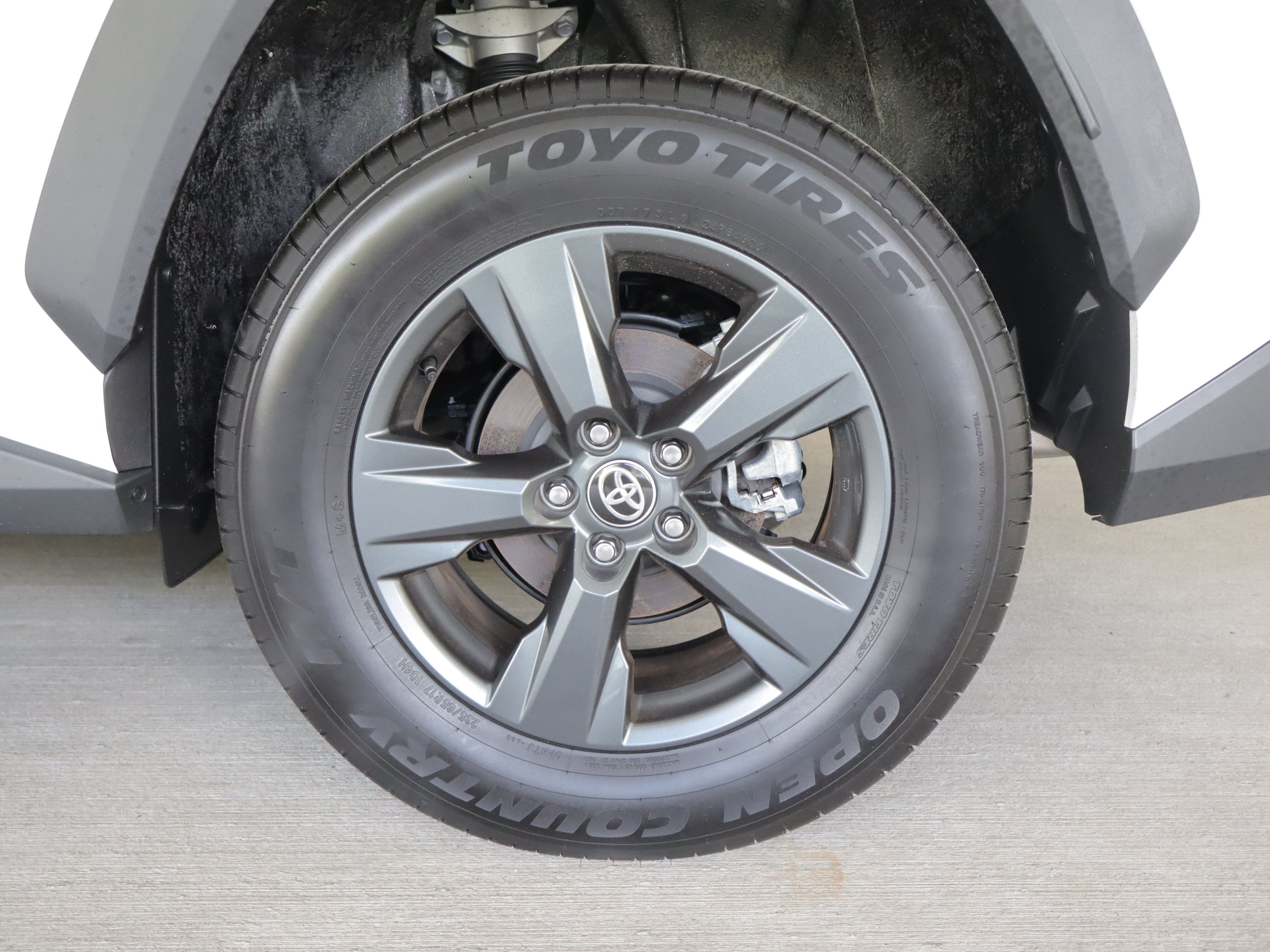 Used 2026 Toyota RAV4 LE AWD/4WD image 26