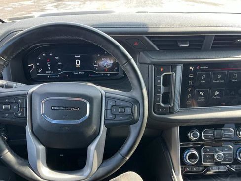 Used 2024 GMC Yukon Denali image 10