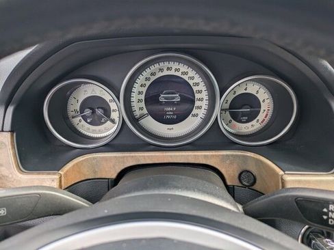 Used 2014 Mercedes-Benz E 350 Sedan image 24