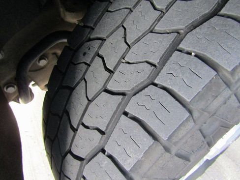 Used 2023 GMC Sierra 2500 SLT image 29