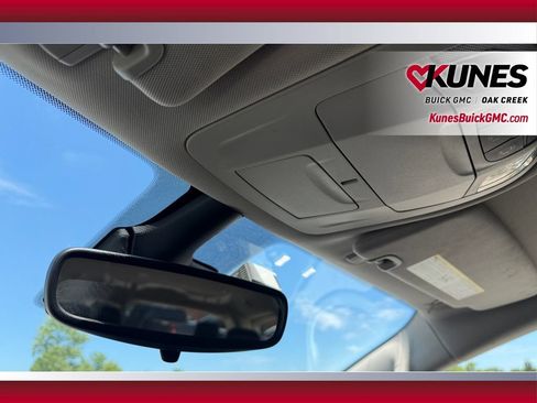 Used 2023 Chrysler Pacifica Touring-L FWD image 30