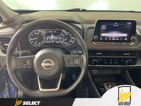Used 2023 Nissan Rogue S AWD/4WD image 13