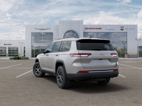 New 2025 Jeep Grand Cherokee L Limited w/ Luxury Tech Group II AWD/4WD image 3