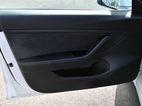 Used 2020 Tesla Model 3 Standard Range RWD image 13