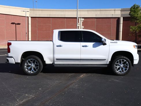 Used 2024 Chevrolet Silverado 1500 High Country image 40