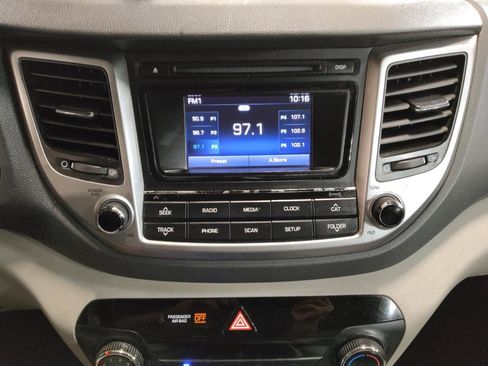 Used 2017 Hyundai Tucson SE w/ SE Popular Package 02 FWD image 25