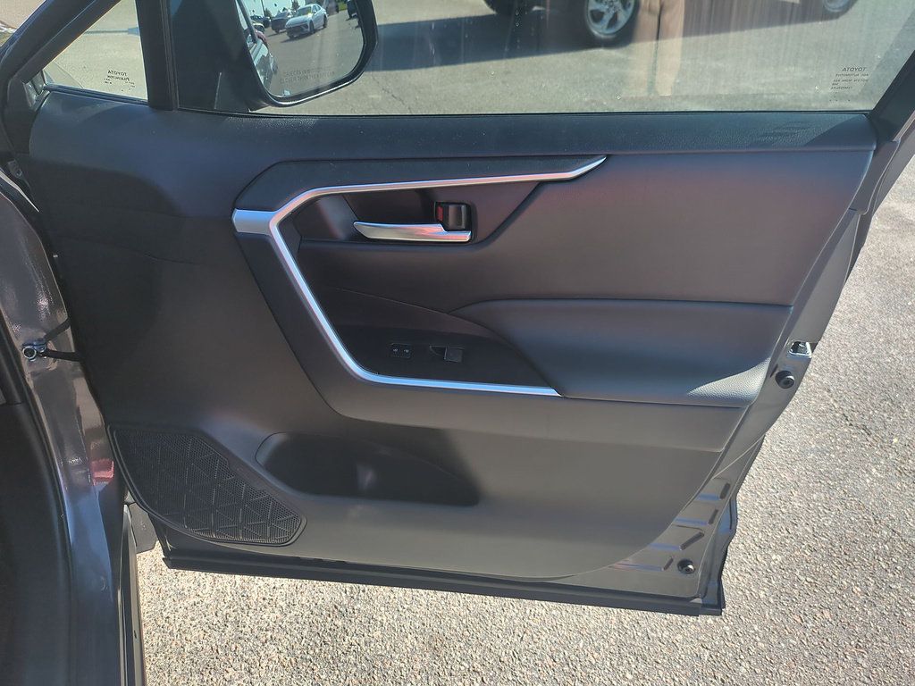 Certified 2024 Toyota RAV4 XLE w/ Convenience Package FWD image 33