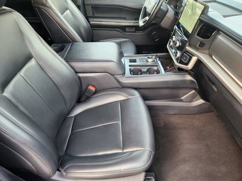 Used 2024 Ford Expedition Max XLT RWD image 13