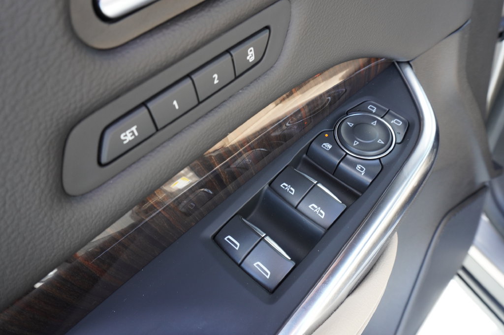 Certified 2025 Cadillac XT4 Premium Luxury FWD image 15