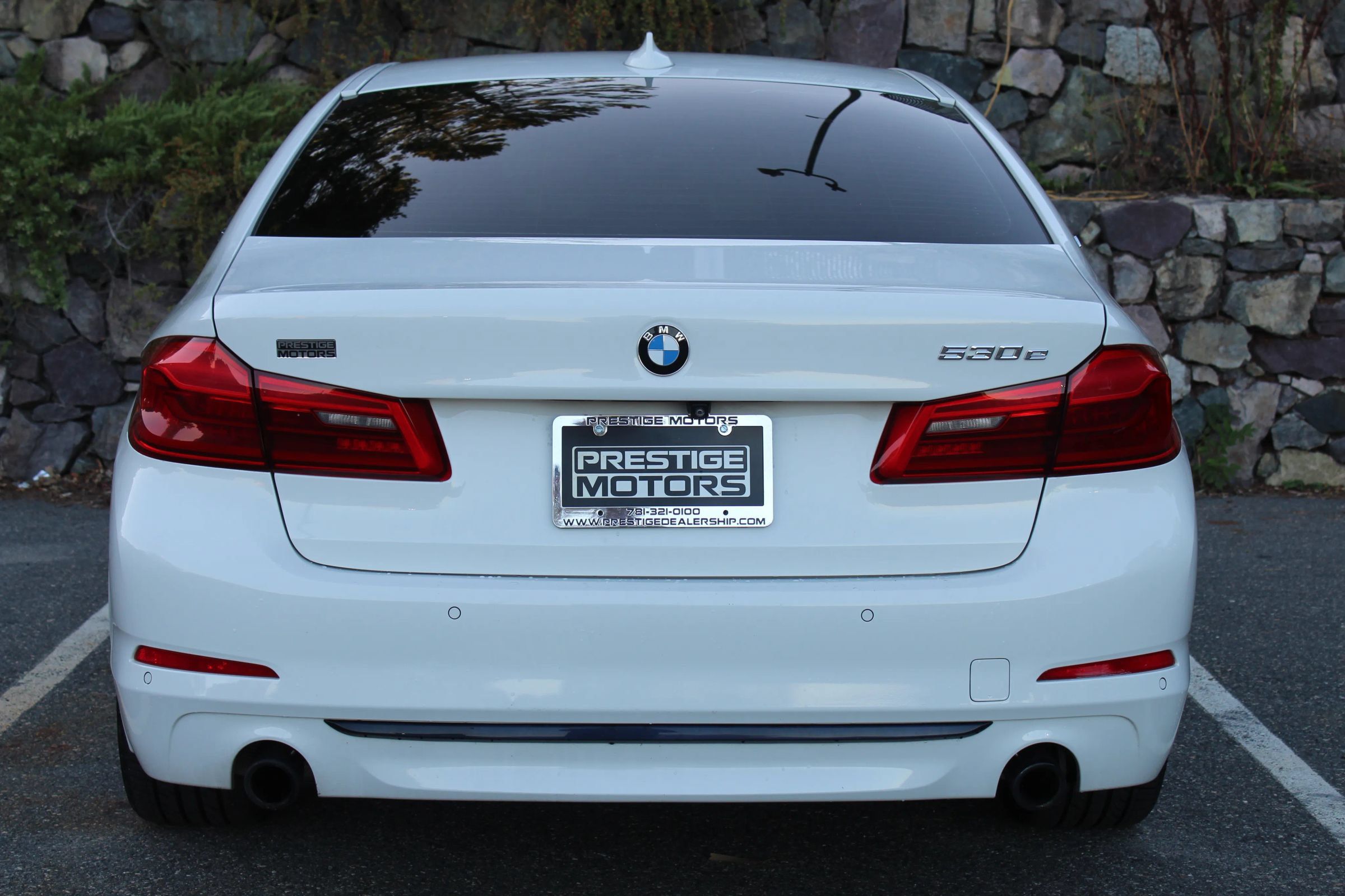 Used 2019 BMW 530e xDrive AWD/4WD image 8