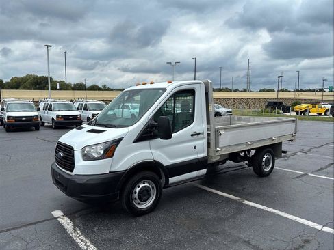 Used 2019 Ford Transit 250 138 RWD image 4