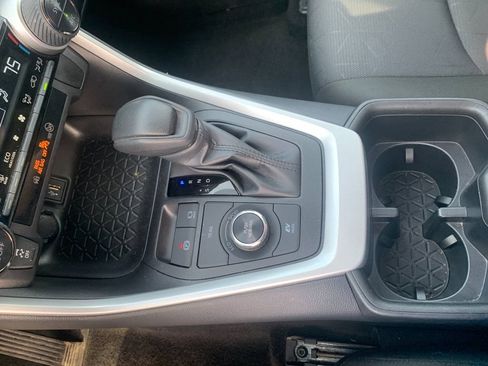 Used 2025 Toyota RAV4 XLE AWD/4WD image 24