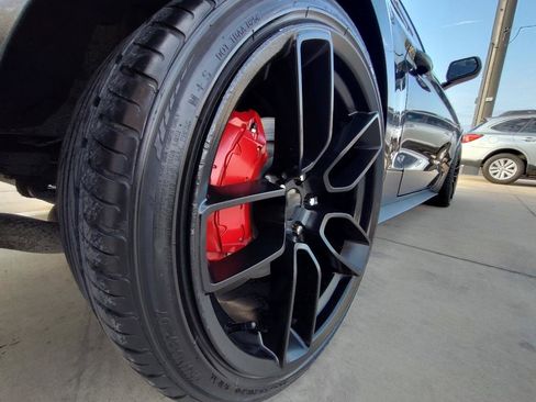 Used 2018 Ford Mustang GT RWD image 10