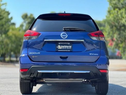 Used 2018 Nissan Rogue SV AWD/4WD image 6