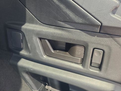 Used 2024 Subaru Outback Premium image 12