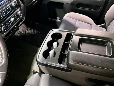 Used 2018 Chevrolet Silverado 1500 LT image 19