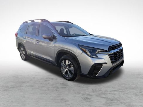 Used 2024 Subaru Ascent Premium w/ Convenience Package image 4