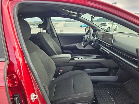 Used 2024 Hyundai Ioniq 6 SE RWD image 10