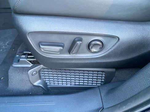 New 2026 Toyota Sienna Limited image 22