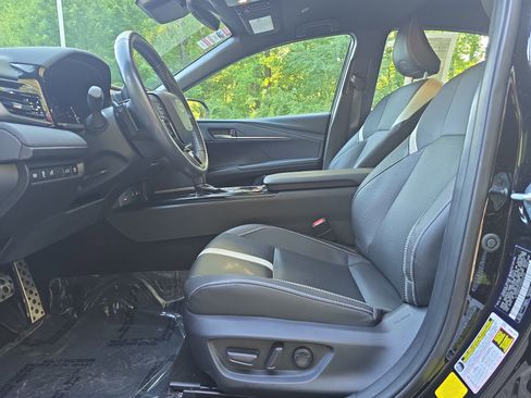 Certified 2025 Toyota Camry SE w/ Convenience Package FWD image 14