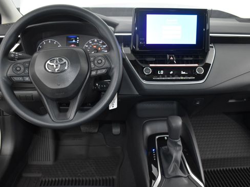 Used 2025 Toyota Corolla LE image 22