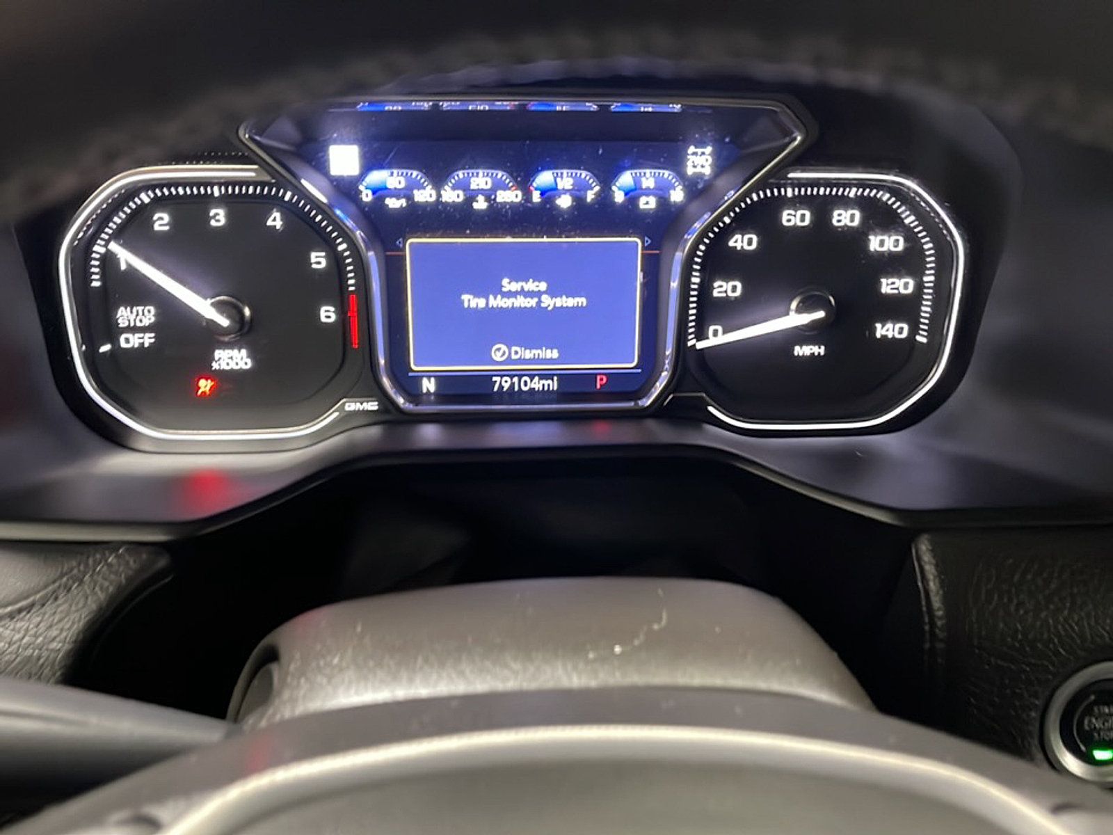 Used 2021 GMC Yukon Denali w/ Denali Premium Package AWD/4WD image 5