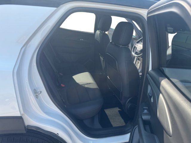 Used 2023 Chevrolet TrailBlazer RS w/ Sun and Liftgate Package FWD image 12