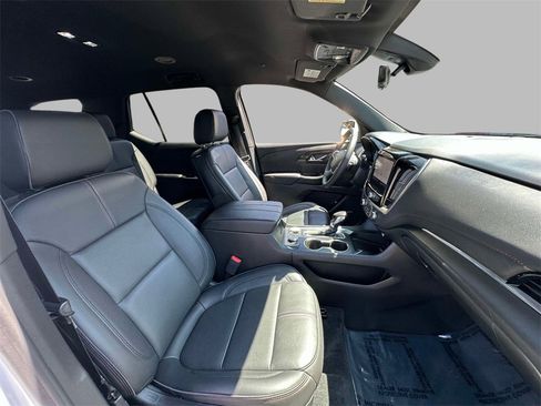 Used 2022 Chevrolet Traverse RS w/ LPO, Floor Liner Package image 14