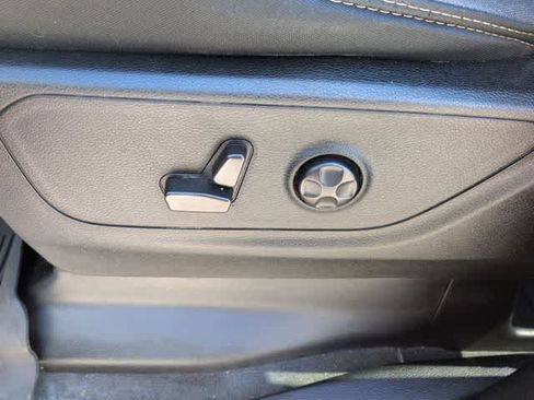 Used 2021 RAM 1500 Big Horn AWD/4WD image 17