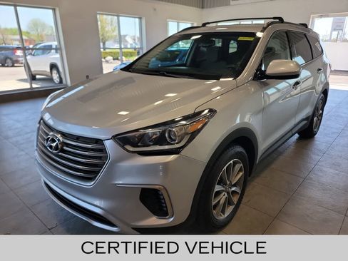 Used 2018 Hyundai Santa Fe SE w/ Cargo Package AWD/4WD image 1