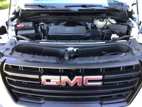 Used 2023 GMC Yukon XL AT4 w/ AT4 Premium Plus Package AWD/4WD image 40