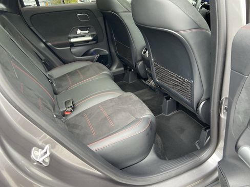 Certified 2025 Mercedes-Benz GLA 250 4MATIC image 44