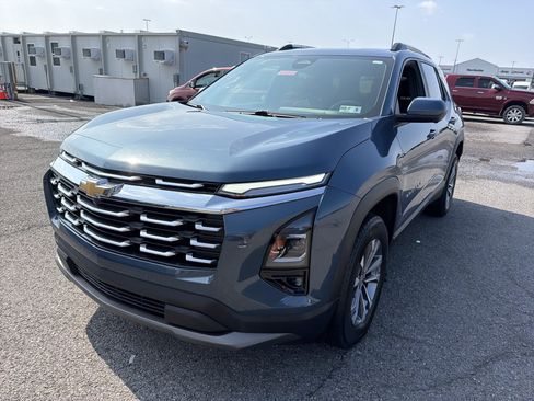 Used 2025 Chevrolet Equinox LT w/ Convenience Package II AWD/4WD image 10