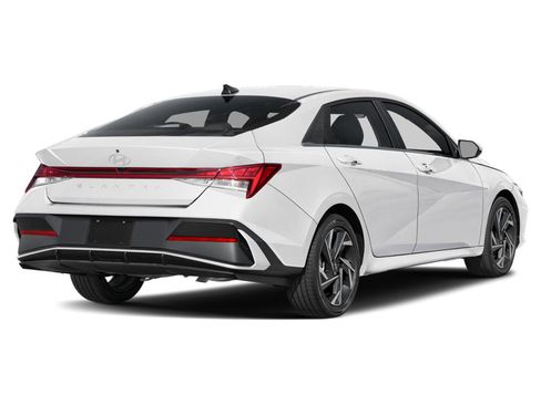Used 2025 Hyundai Elantra SEL FWD image 2