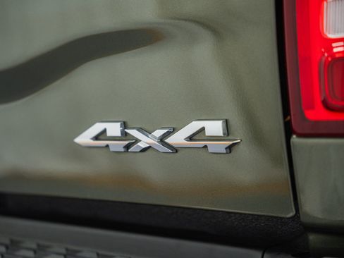Used 2020 RAM 2500 Big Horn w/ Level 2 Equipment Group AWD/4WD image 10
