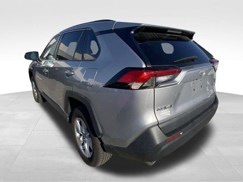 Used 2020 Toyota RAV4 XLE FWD image 7
