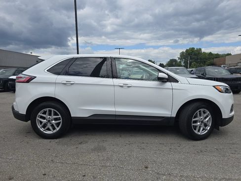 Used 2024 Ford Edge SEL AWD/4WD image 18