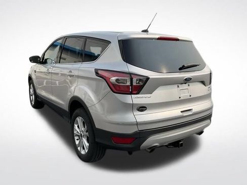 Used 2017 Ford Escape SE w/ SE Cold Weather Package AWD/4WD image 5