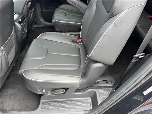 Certified 2024 Hyundai Palisade SEL FWD image 12